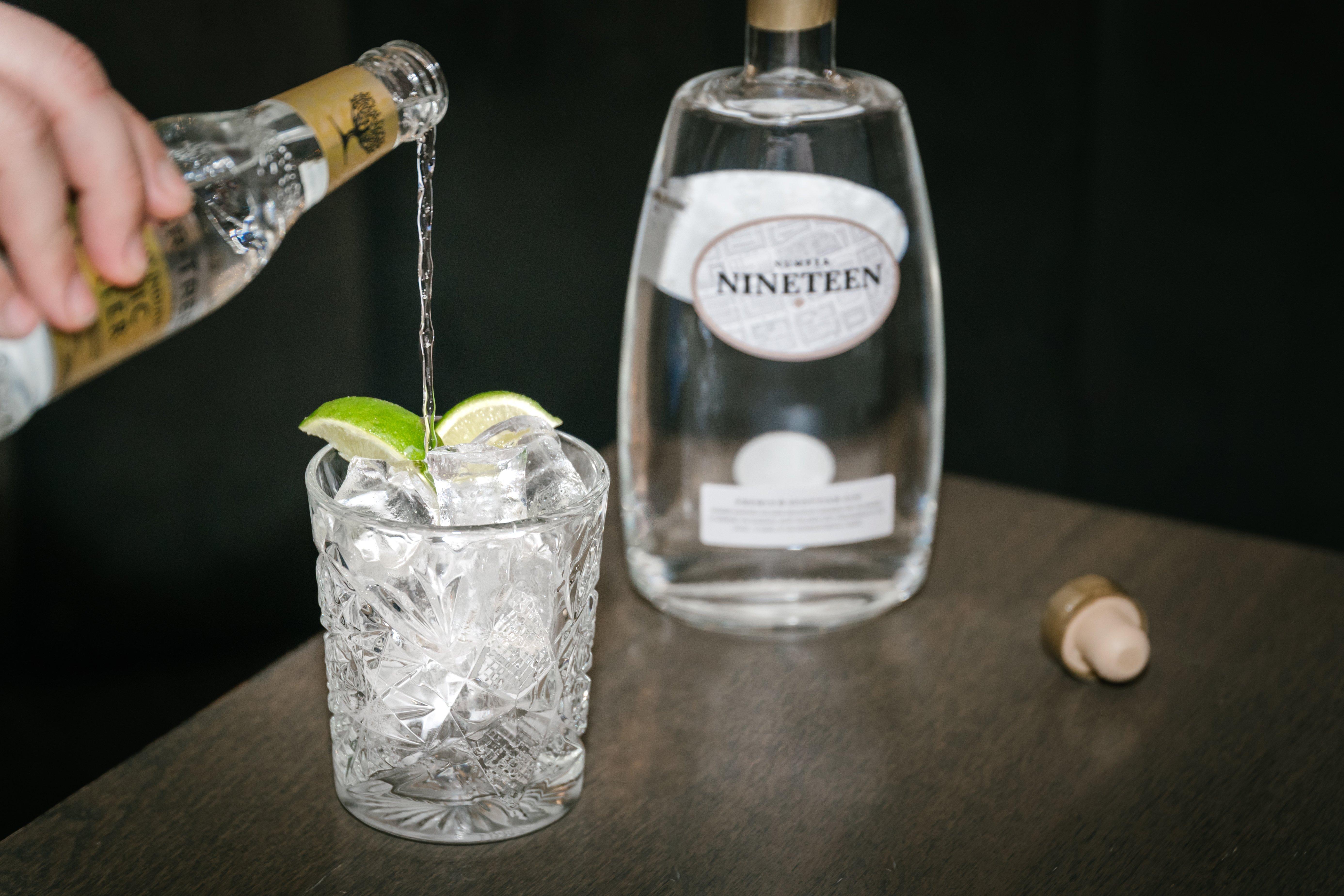 인터컨티넨탈 에든버러 더 조지 외부 사진 NINETEEN Gin